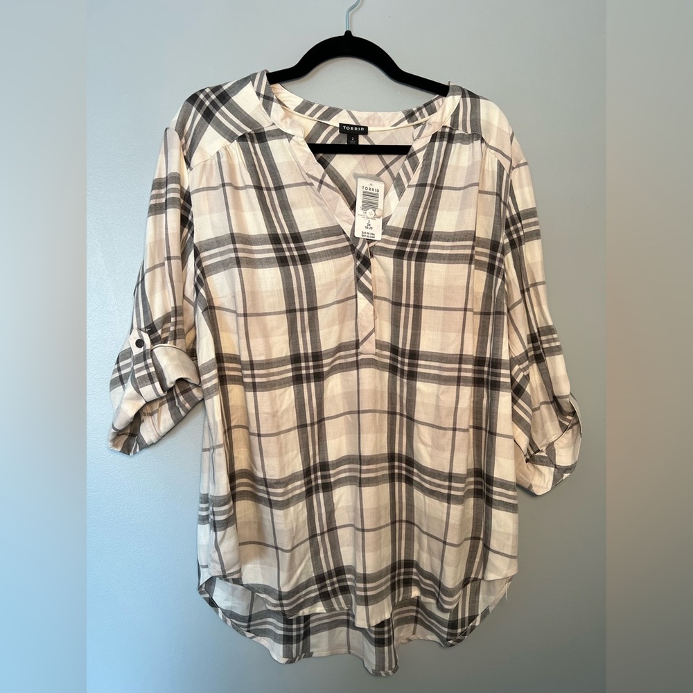 White, Grey and Black 3/4 length sleeves, Torrid Tunic New With Tags 2xl 18-20